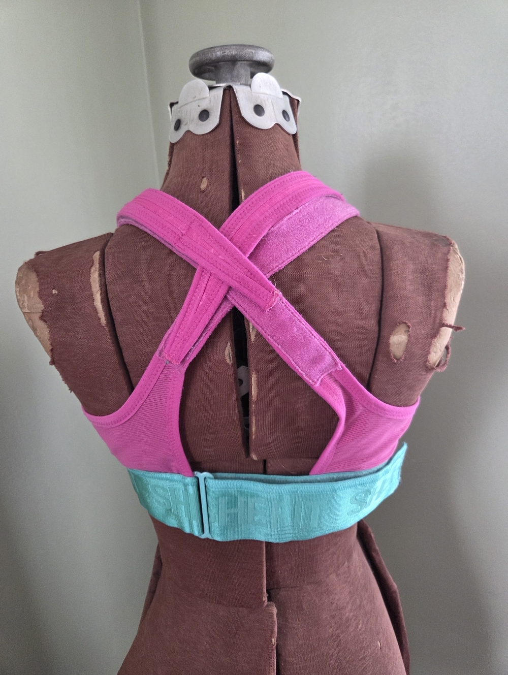 SHEFIT Pink and Green Sports Bra, Medium, Zipper, Hook & Eye Closure - Picture 6 of 12